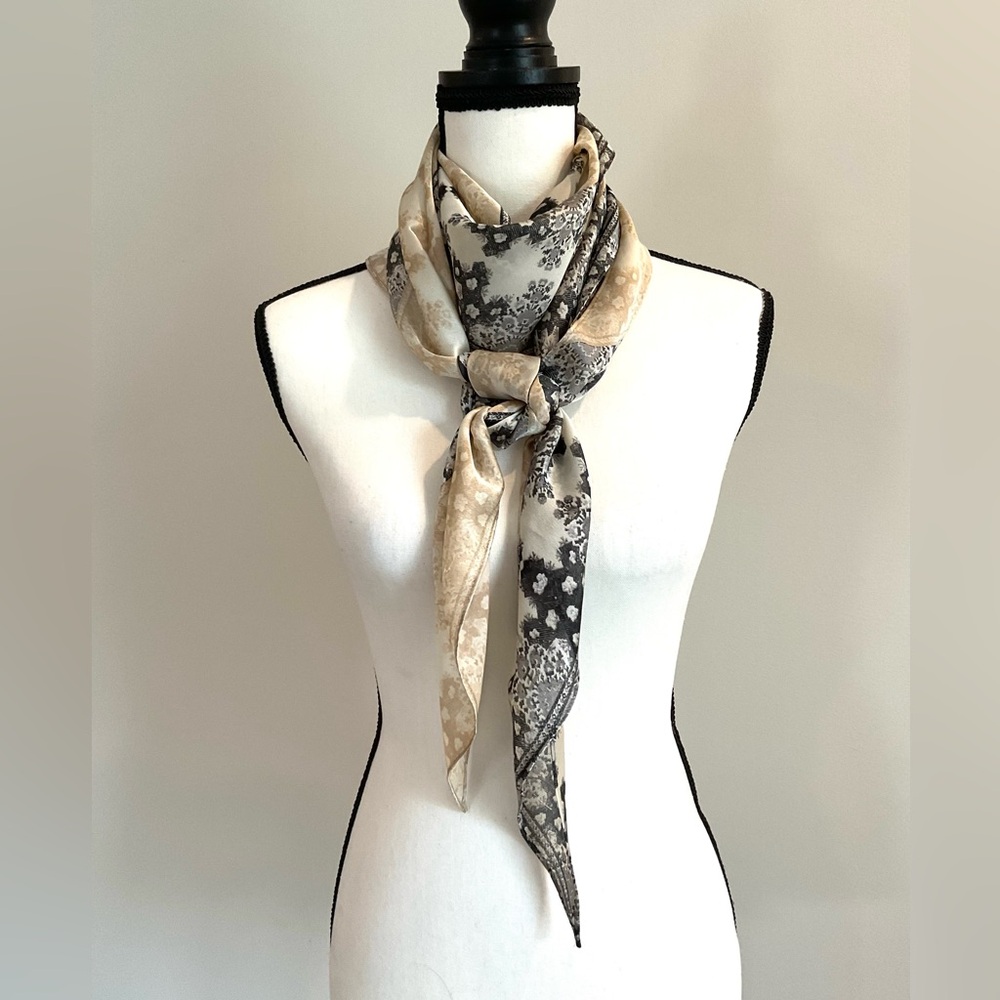 Silky dress scarf black gold